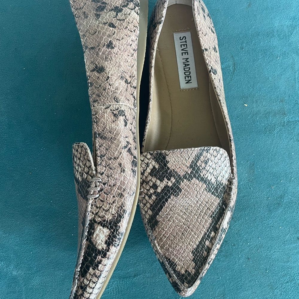 Steve Madden Feather Loafer